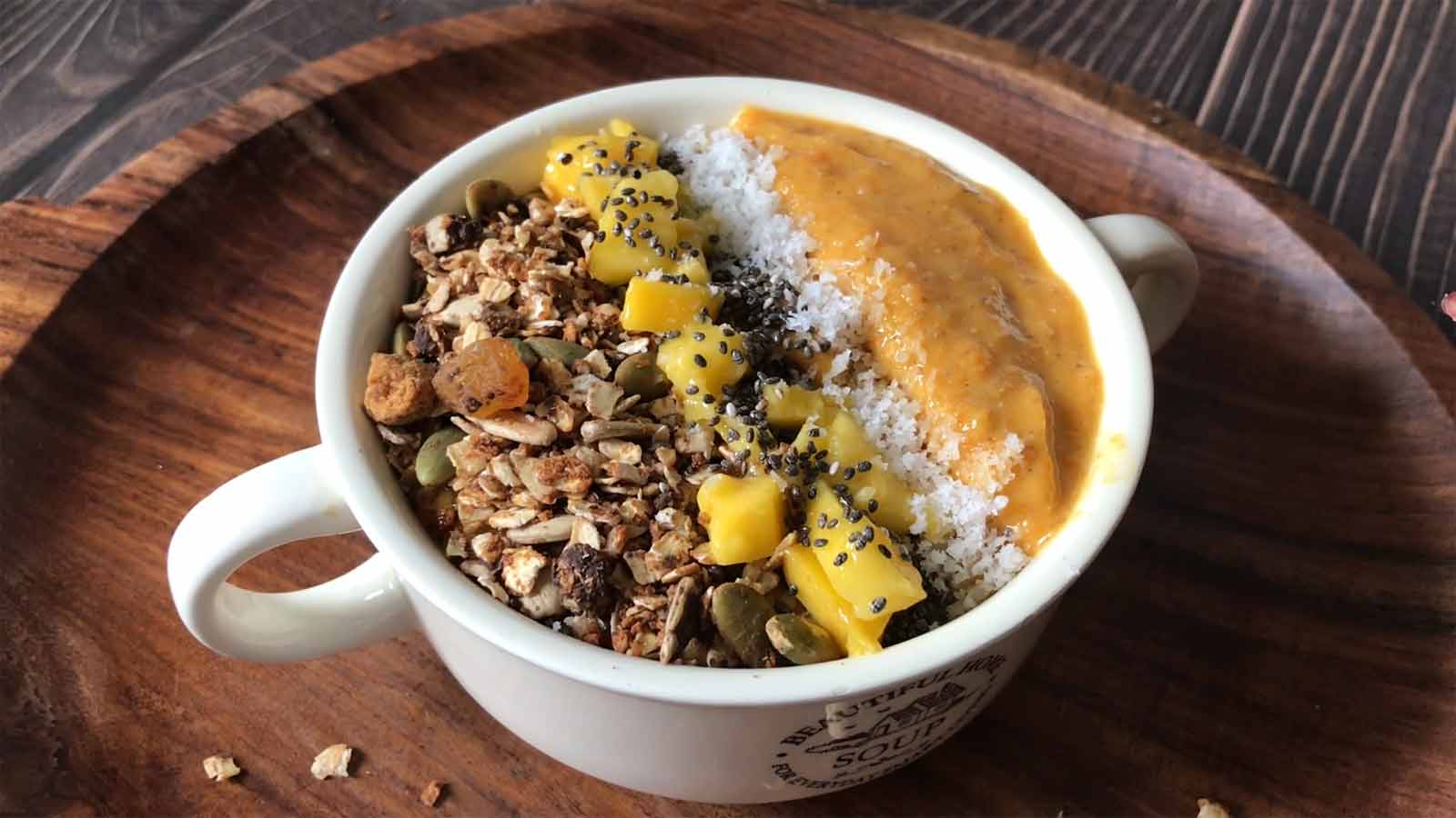 Nutritious Probiotic Smoothie Bowl - Food Fitness & Fun